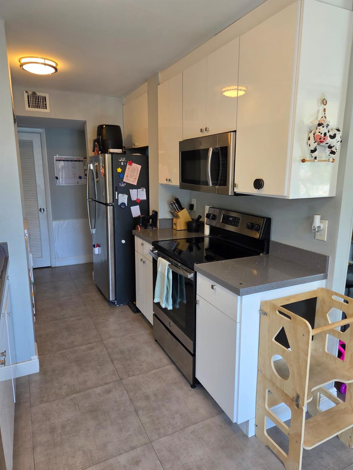 BLUE LAKE APTS - Residential