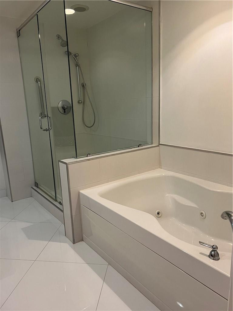 50 Biscayne - Residential