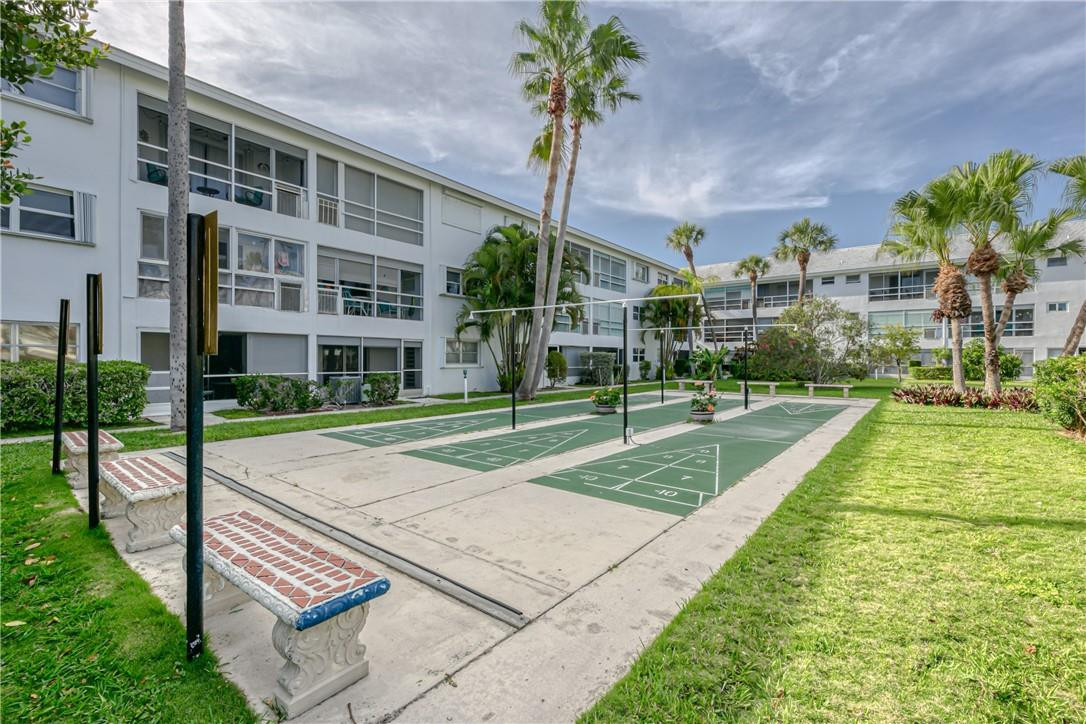 Lighthouse Point Gardens - Residential