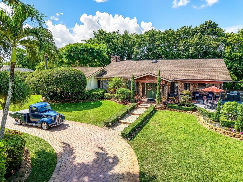 Photo of 12380 NW 11TH Street, Plantation, FL 33323 (MLS # B26084661)