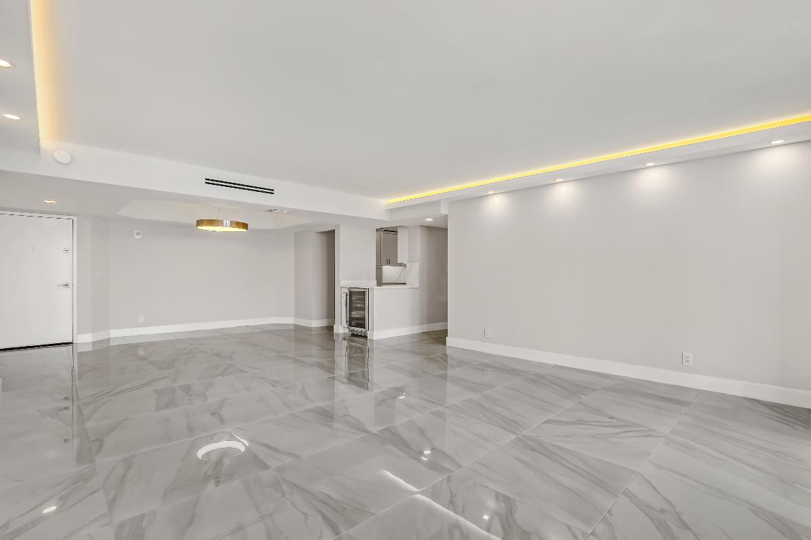 DUNE DECK OF THE PALM BEACHES CONDO - Residential