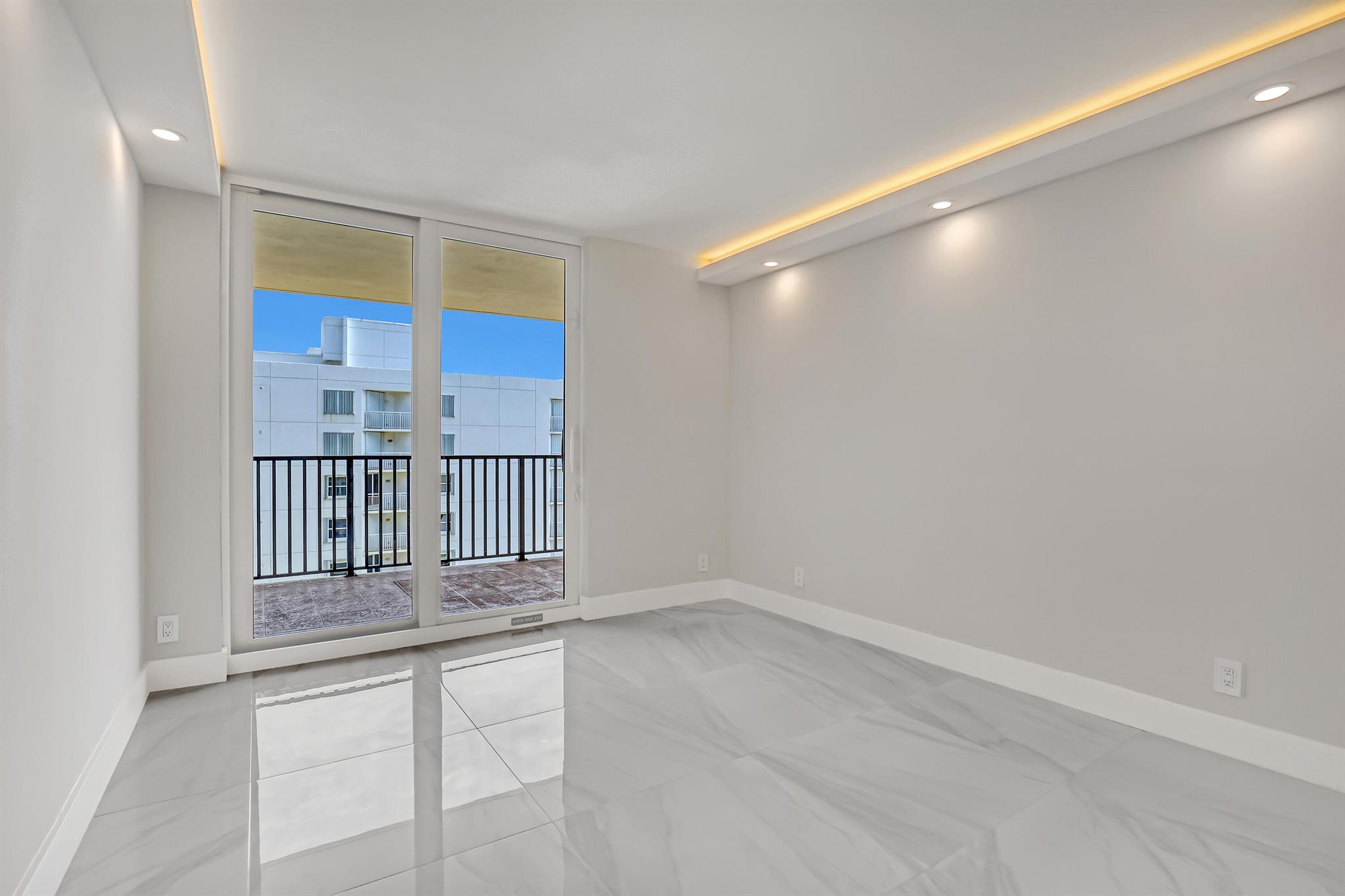 DUNE DECK OF THE PALM BEA - Residential