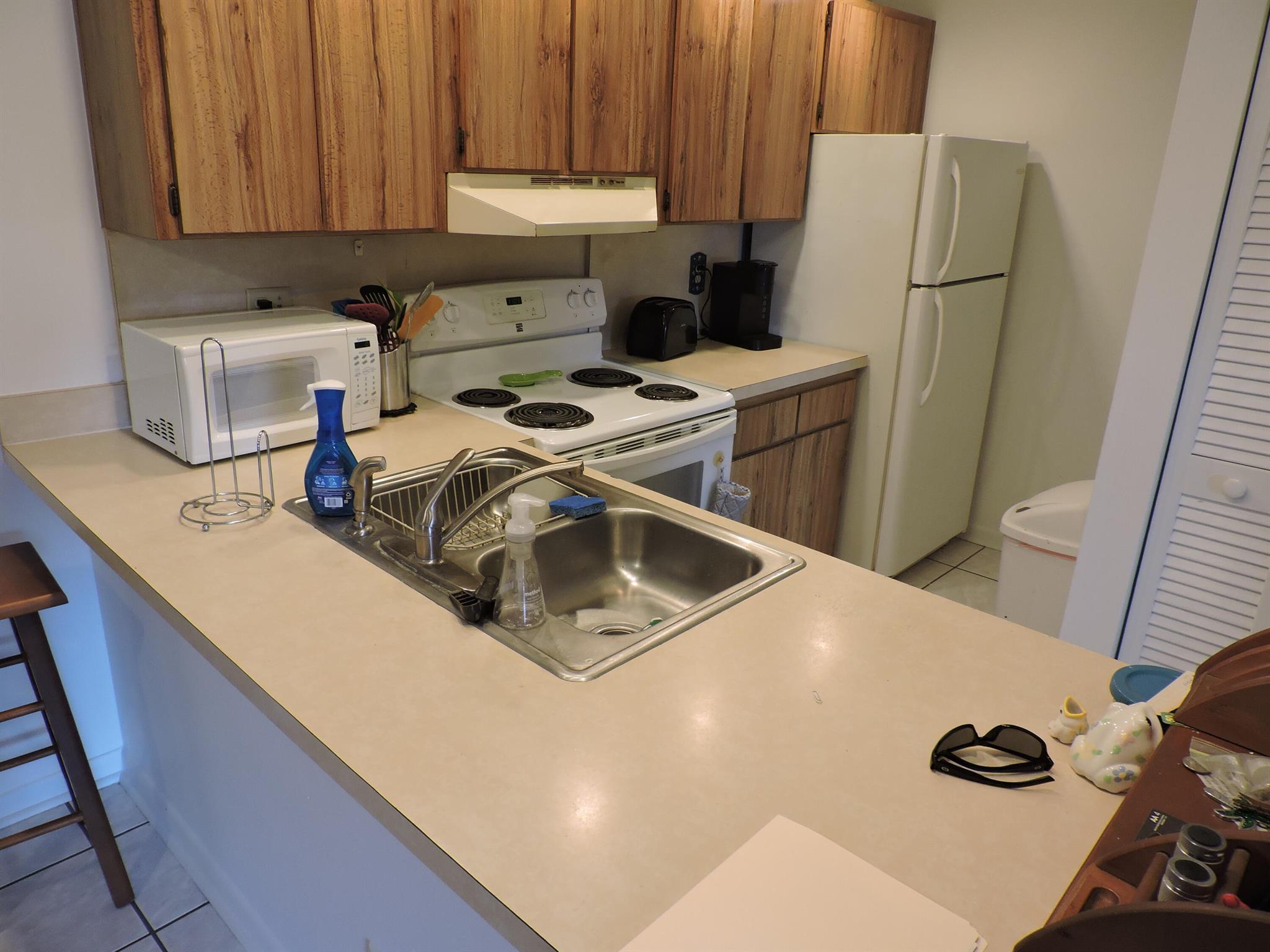 GLENBROOK CONDO - Residential Lease