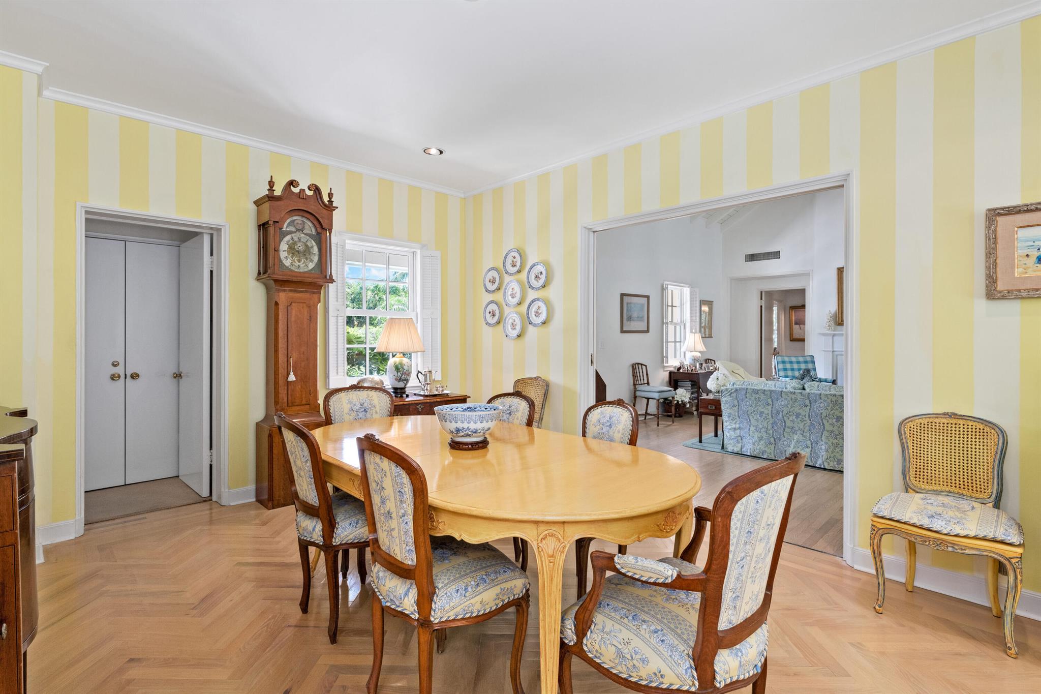 JAMAICA LANE IN - Residential