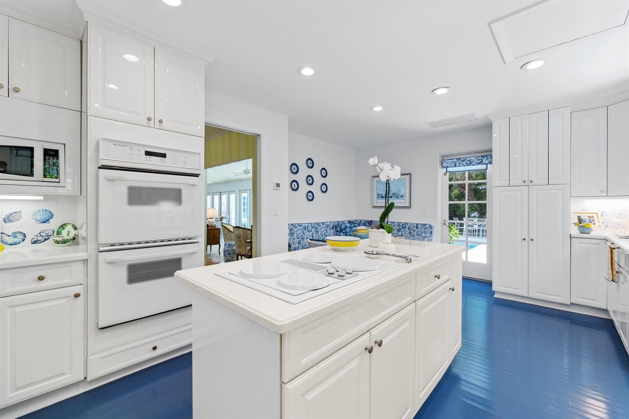 JAMAICA LANE IN - Residential