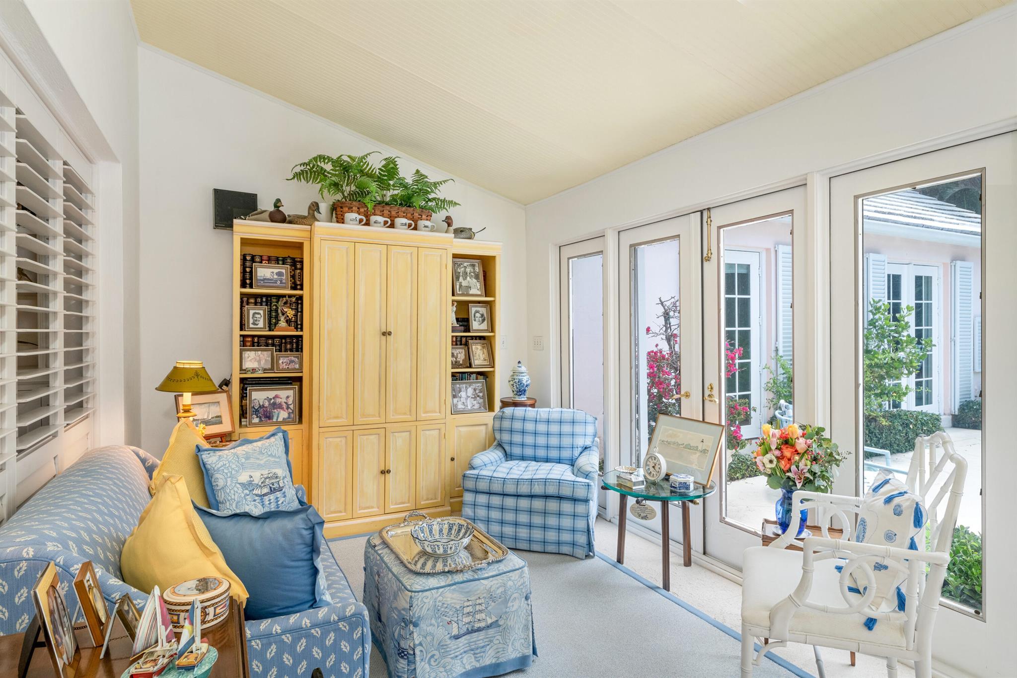 JAMAICA LANE IN - Residential