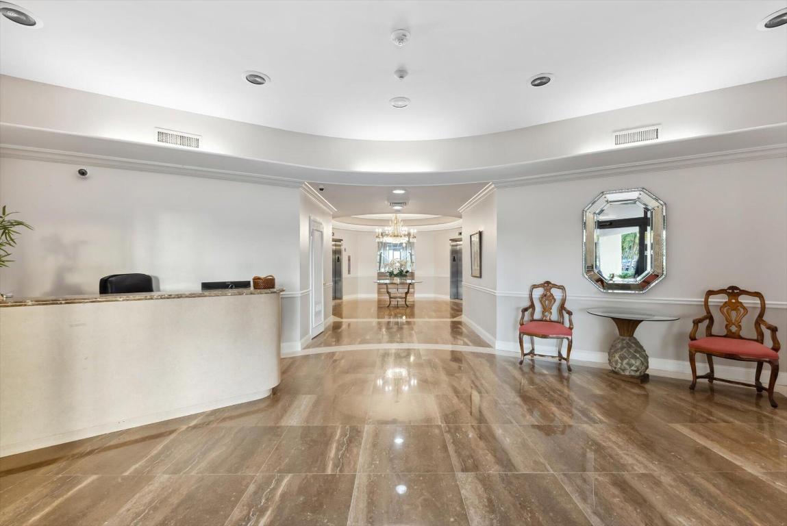 PORTOFINO CONDO PT OF LTS 15 AND 16,JARVIS PAR - Residential