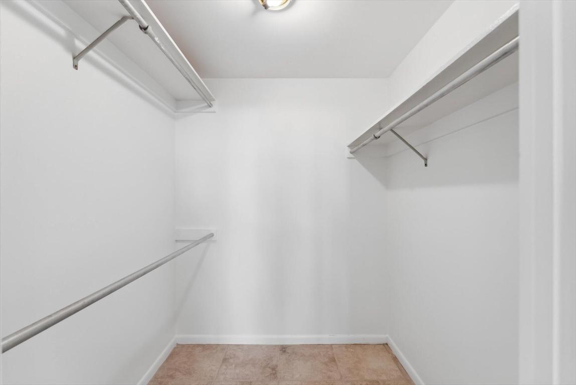 PORTOFINO CONDO PT OF LTS 15 AND 16,JARVIS PAR - Residential