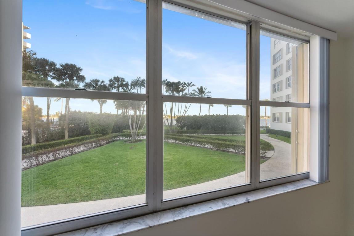 PORTOFINO CONDO PT OF LTS 15 AND 16,JARVIS PAR - Residential