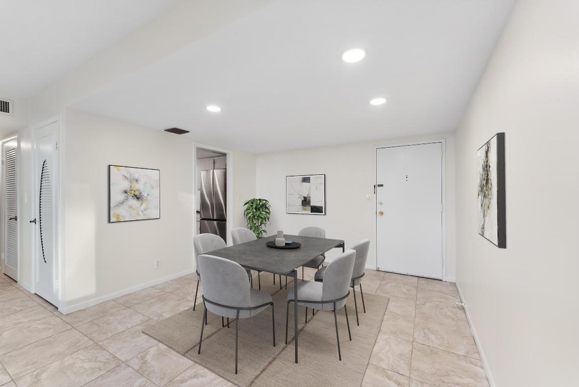 PORTOFINO CONDO PT OF LTS 15 AND 16,JARVIS PAR - Residential