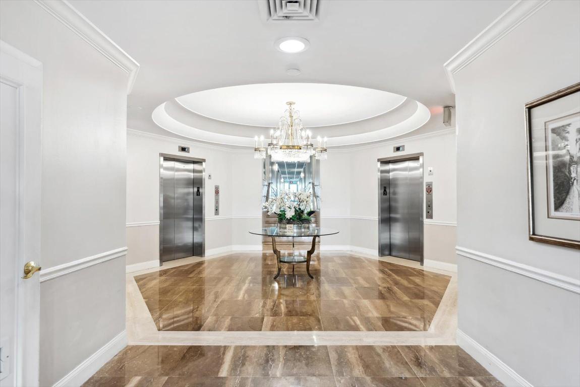 PORTOFINO CONDO PT OF LTS 15 AND 16,JARVIS PAR - Residential