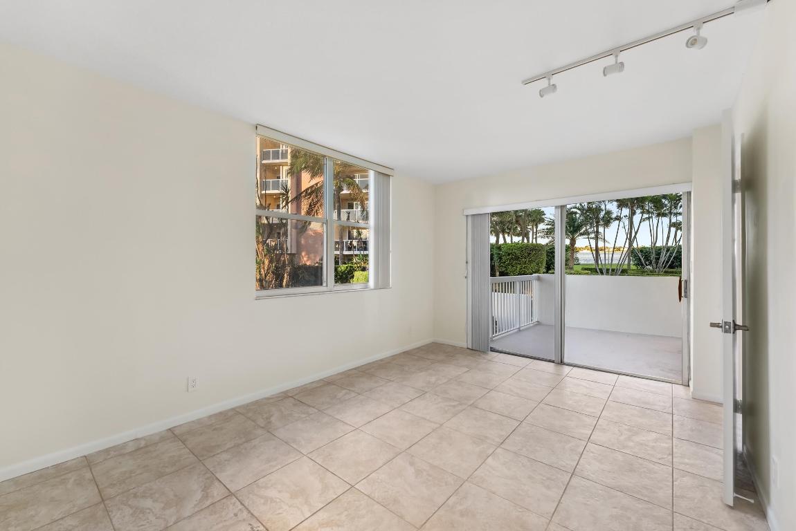 PORTOFINO CONDO PT OF LTS 15 AND 16,JARVIS PAR - Residential