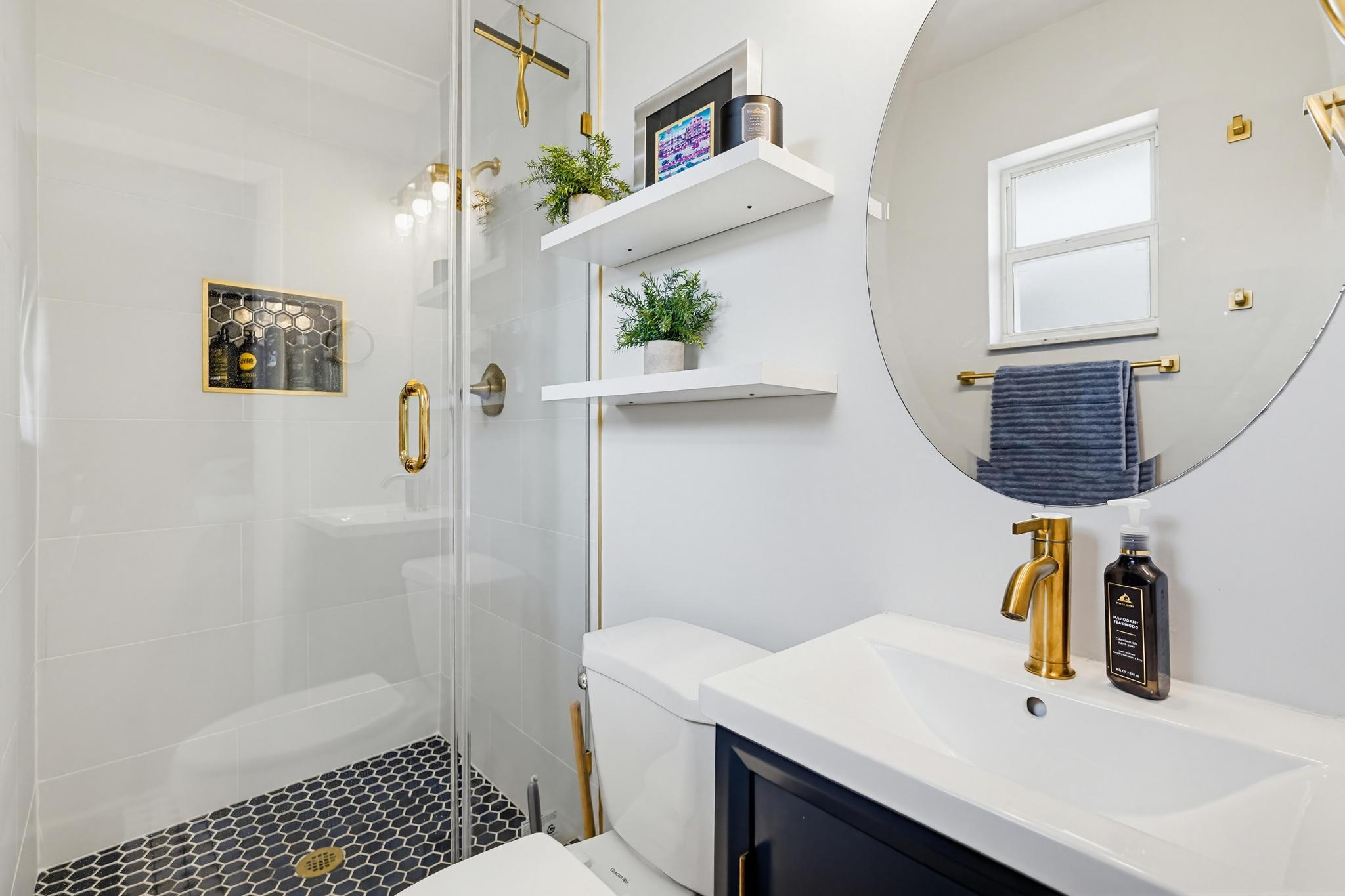 CORAL GARDENS - Residential