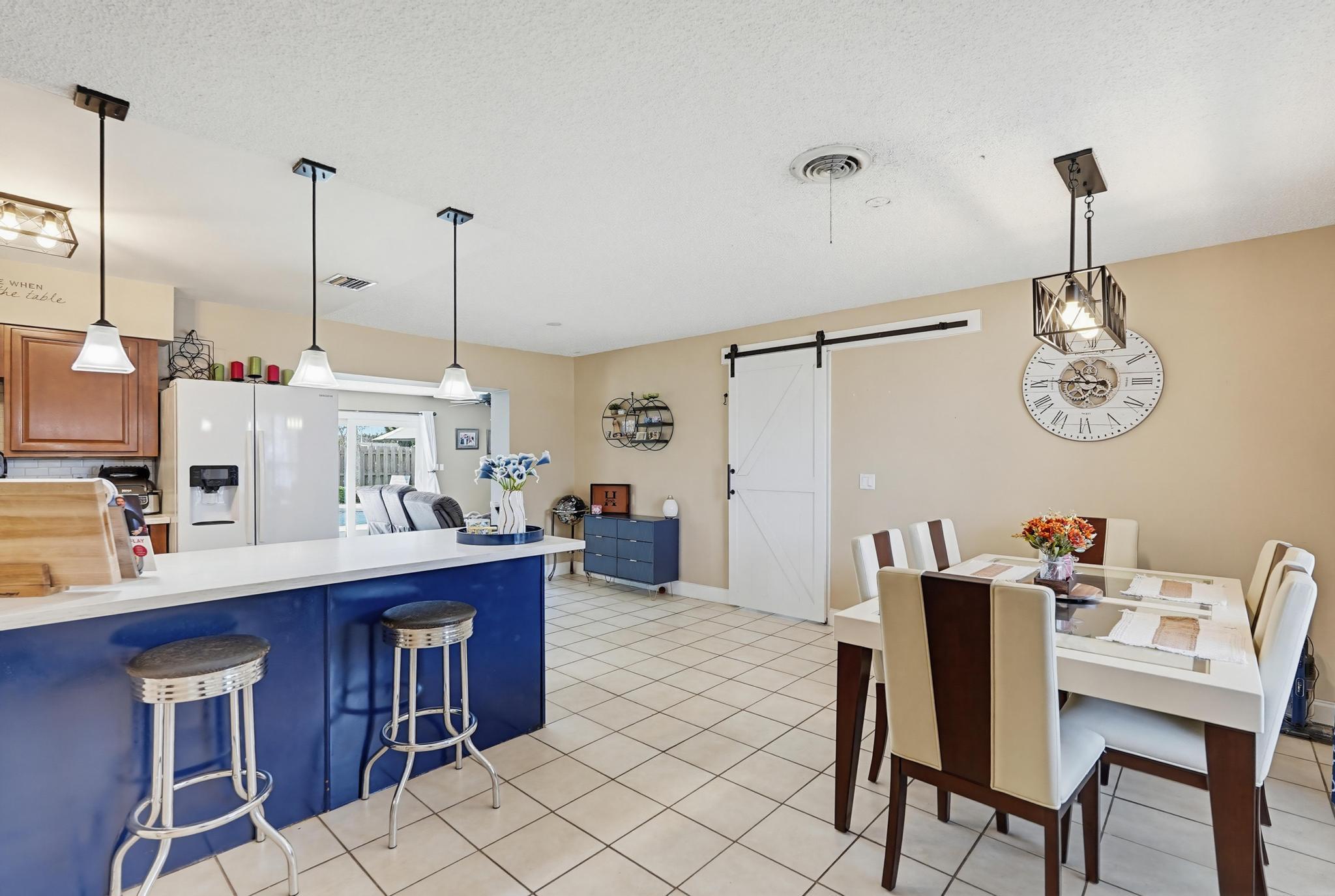 CORAL GARDENS - Residential