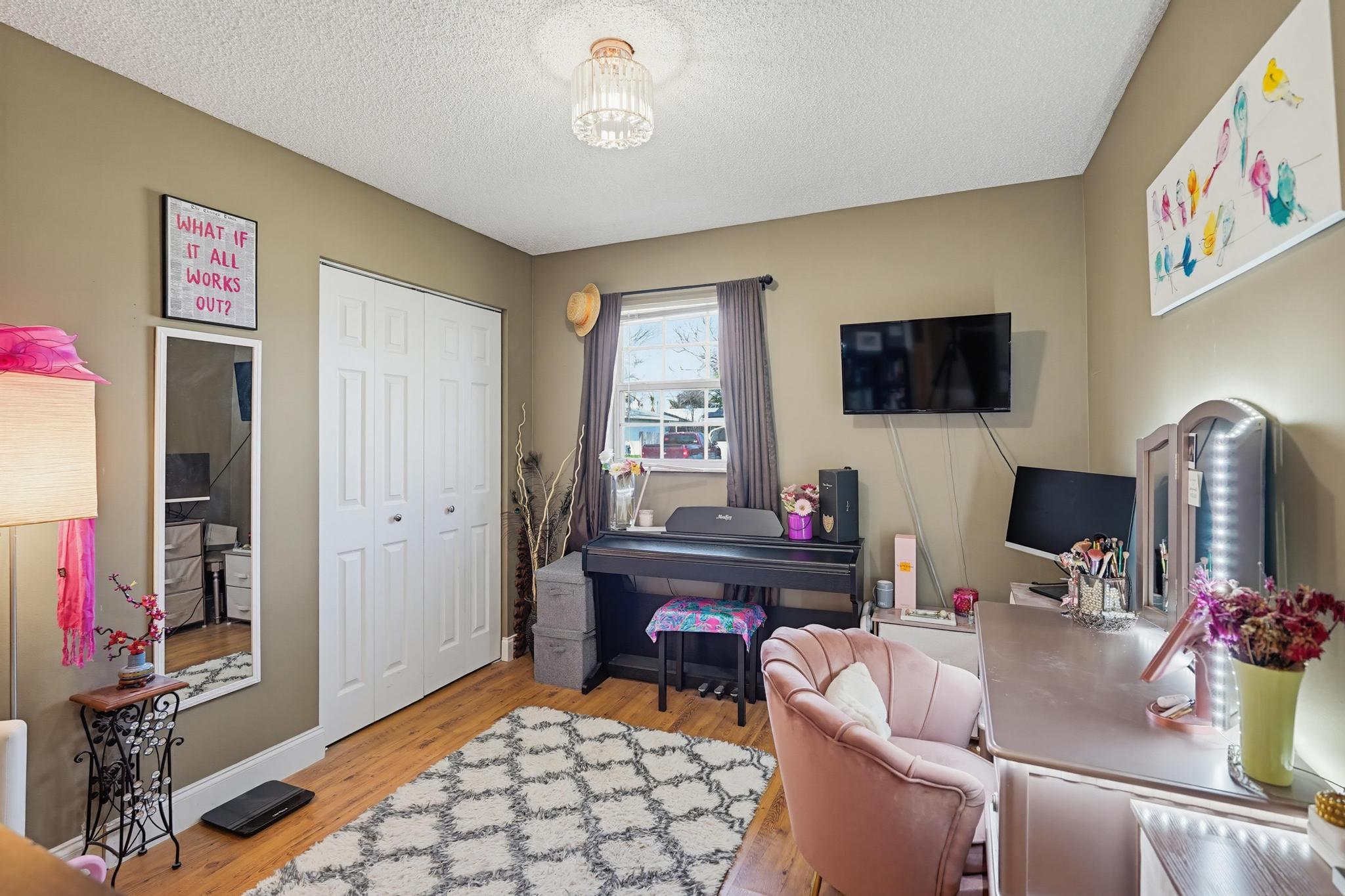 CORAL GARDENS - Residential