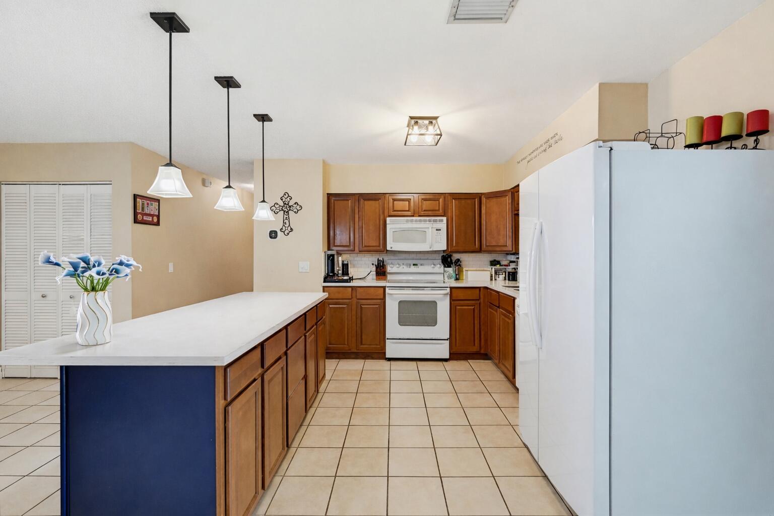 CORAL GARDENS - Residential