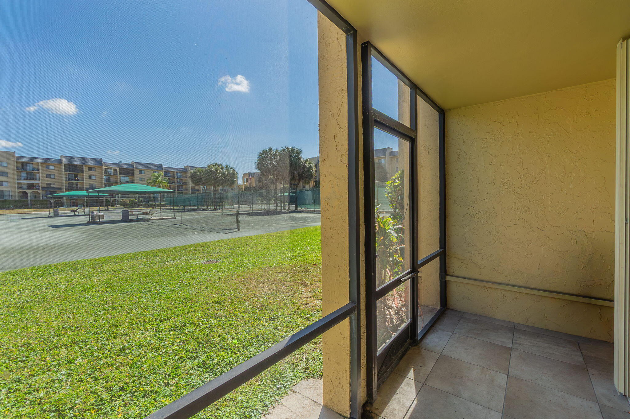 TCPB CONDO - Residential