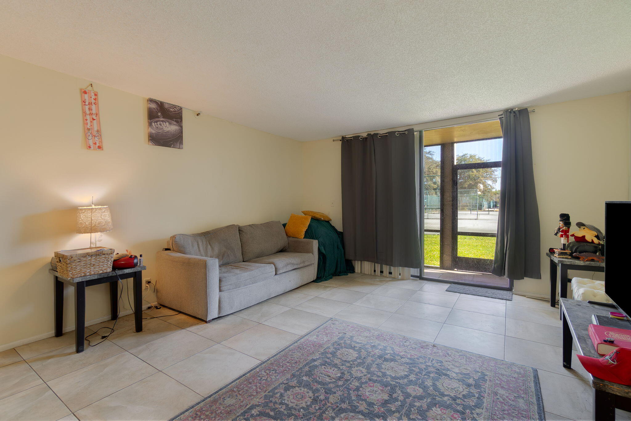 2786 Tennis Club Drive 101