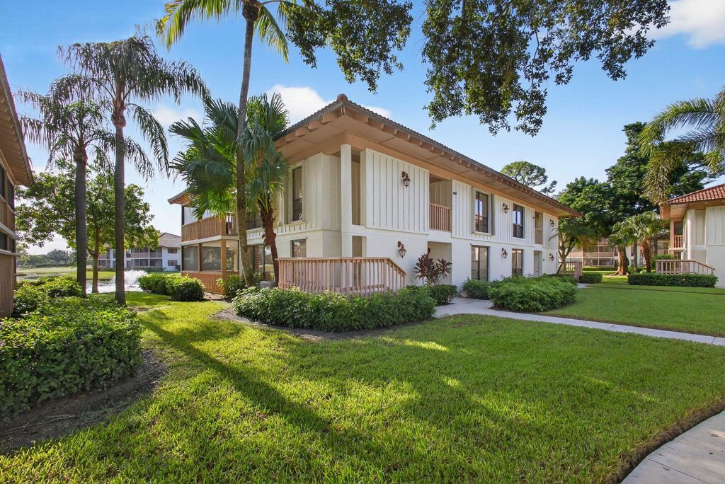Photo of 638 Brackenwood Cove, Palm Beach Gardens, FL 33418 (MLS # R11127751)
