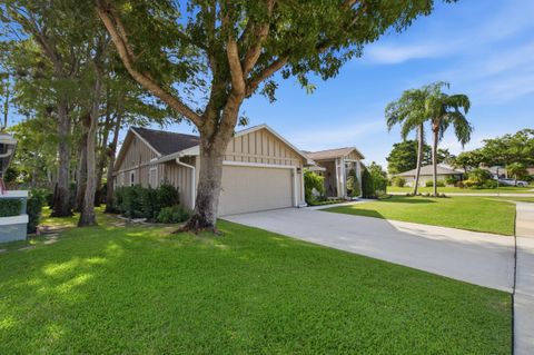 Tiny photo for 805 Daffodil Drive, Wellington, FL 33414 (MLS # B26051048)