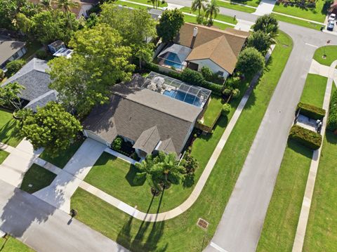 Tiny photo for 805 Daffodil Drive, Wellington, FL 33414 (MLS # B26051048)
