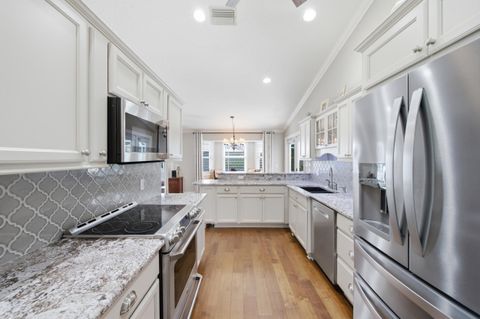 Tiny photo for 805 Daffodil Drive, Wellington, FL 33414 (MLS # B26051048)