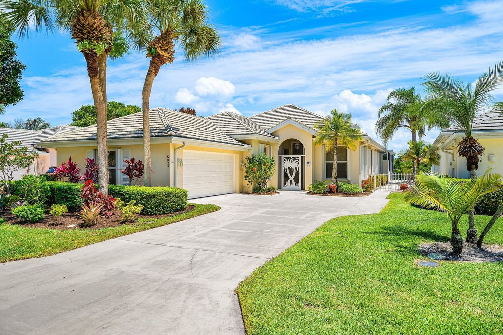 Photo of 5022 SE Inkwood Way SE, Hobe Sound, FL 33455 (MLS # B26030084)