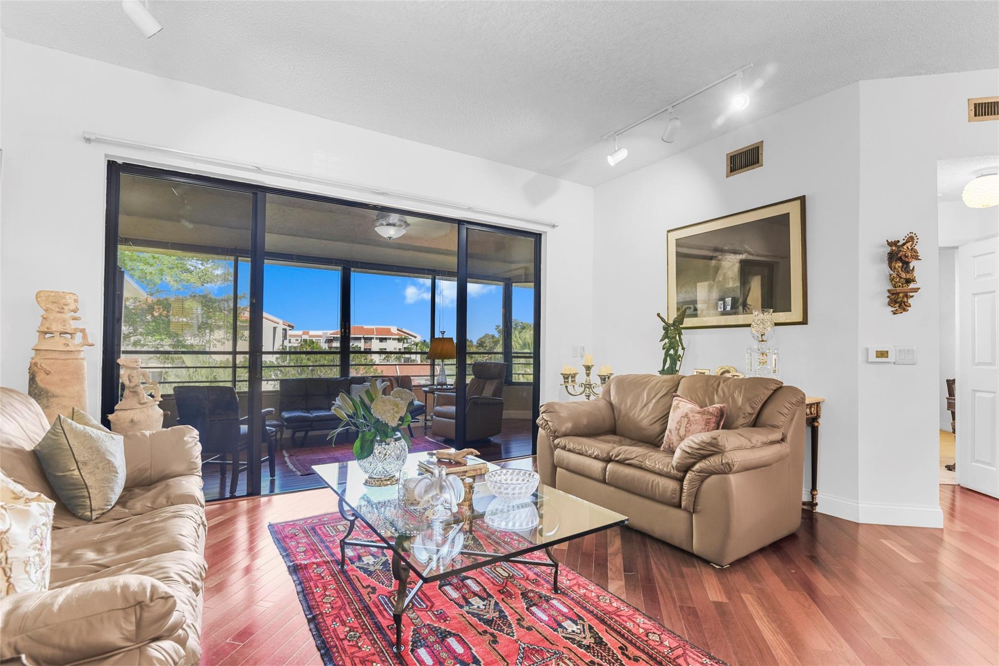 LA PAZ - Residential