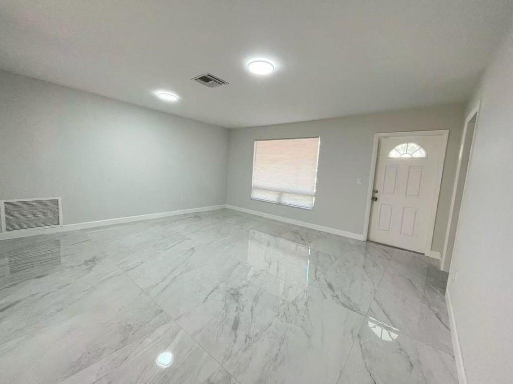 Photo of 7750 Atlanta Street, Hollywood, FL 33024 (MLS # F10538476)