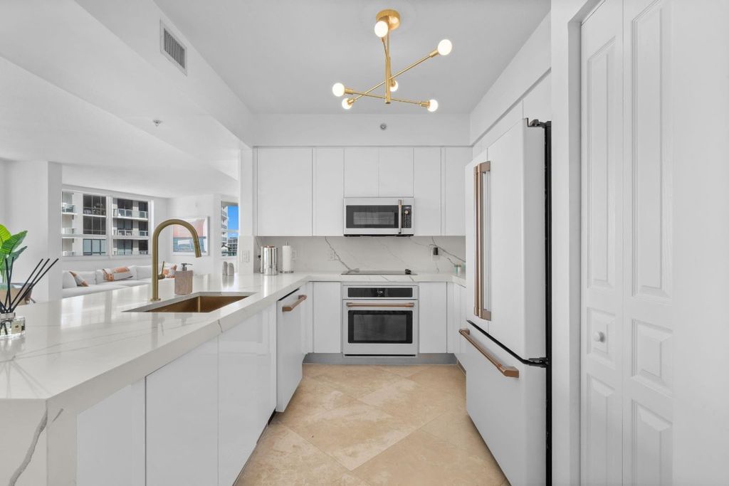 Photo of 350 SE 2nd Street #2670, Fort Lauderdale, FL 33301 (MLS # F10545821)