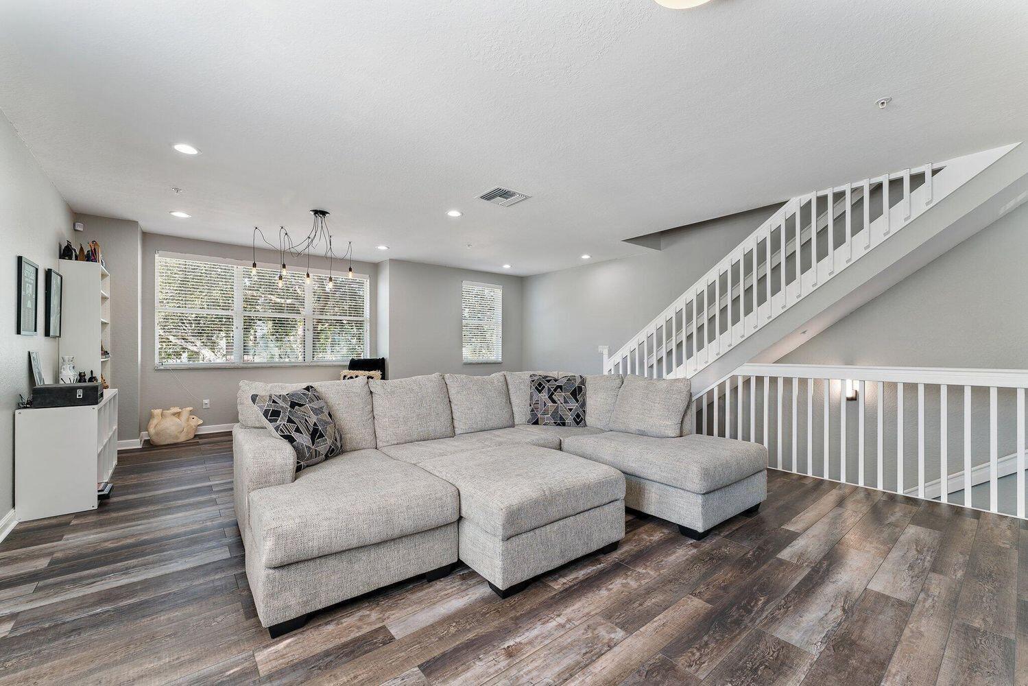 CITYSIDE CONDO - Residential