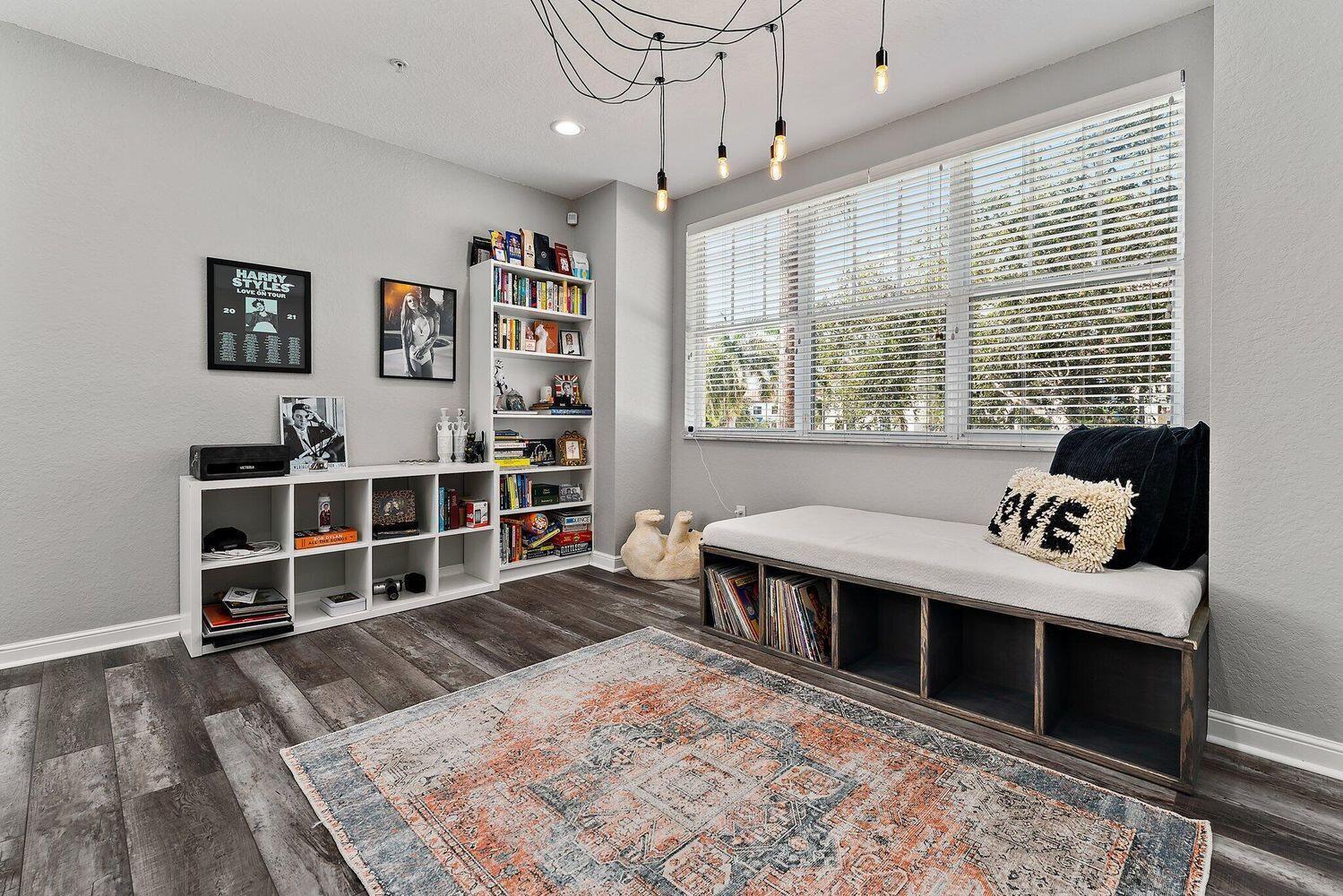 CITYSIDE CONDO - Residential