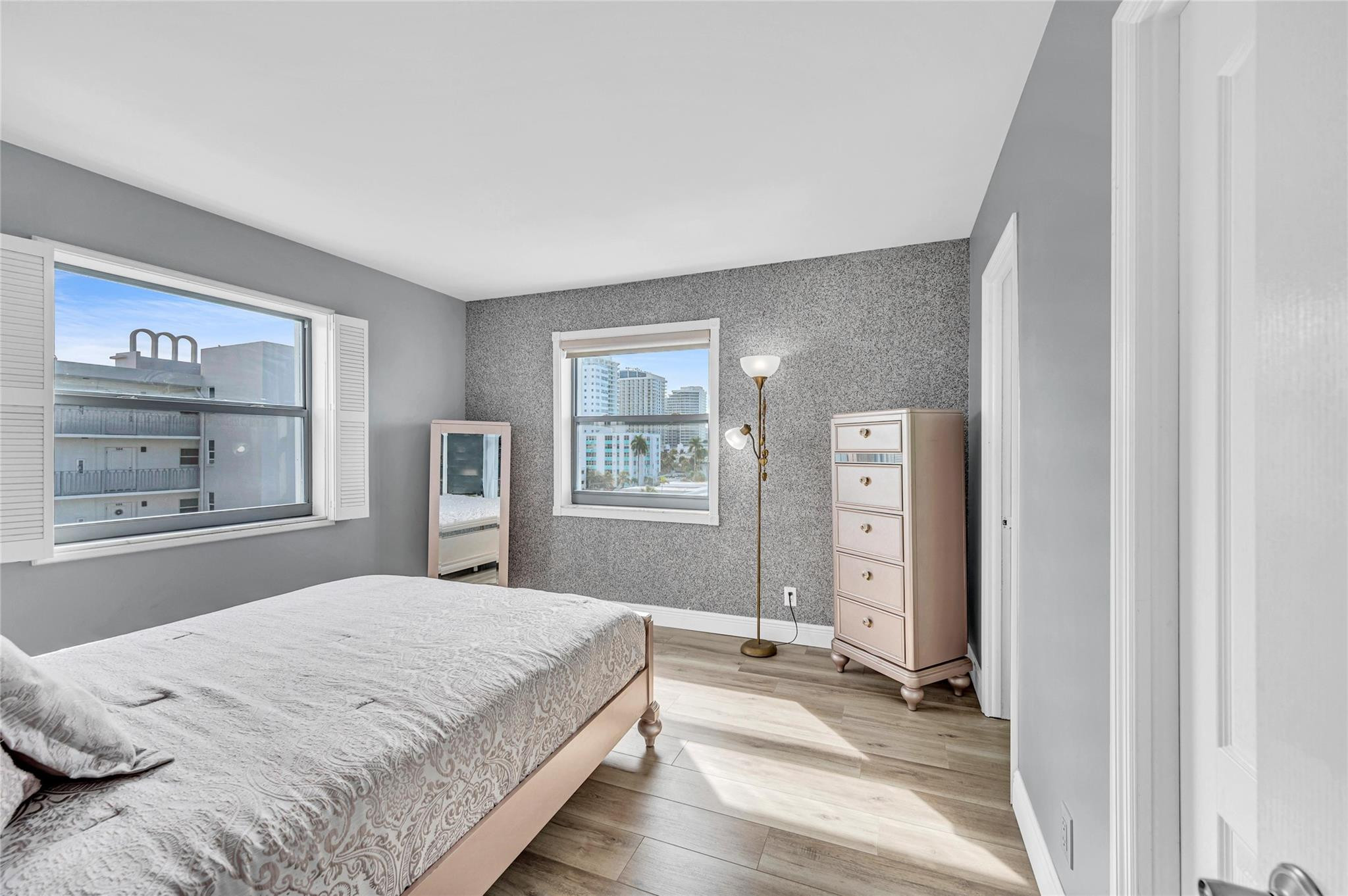 LEISURE SANDS CONDO - Residential