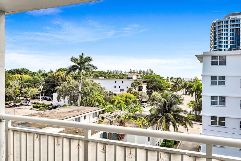 Photo of 720 Orton Avenue #505, Fort Lauderdale, FL 33304 (MLS # B26023350)