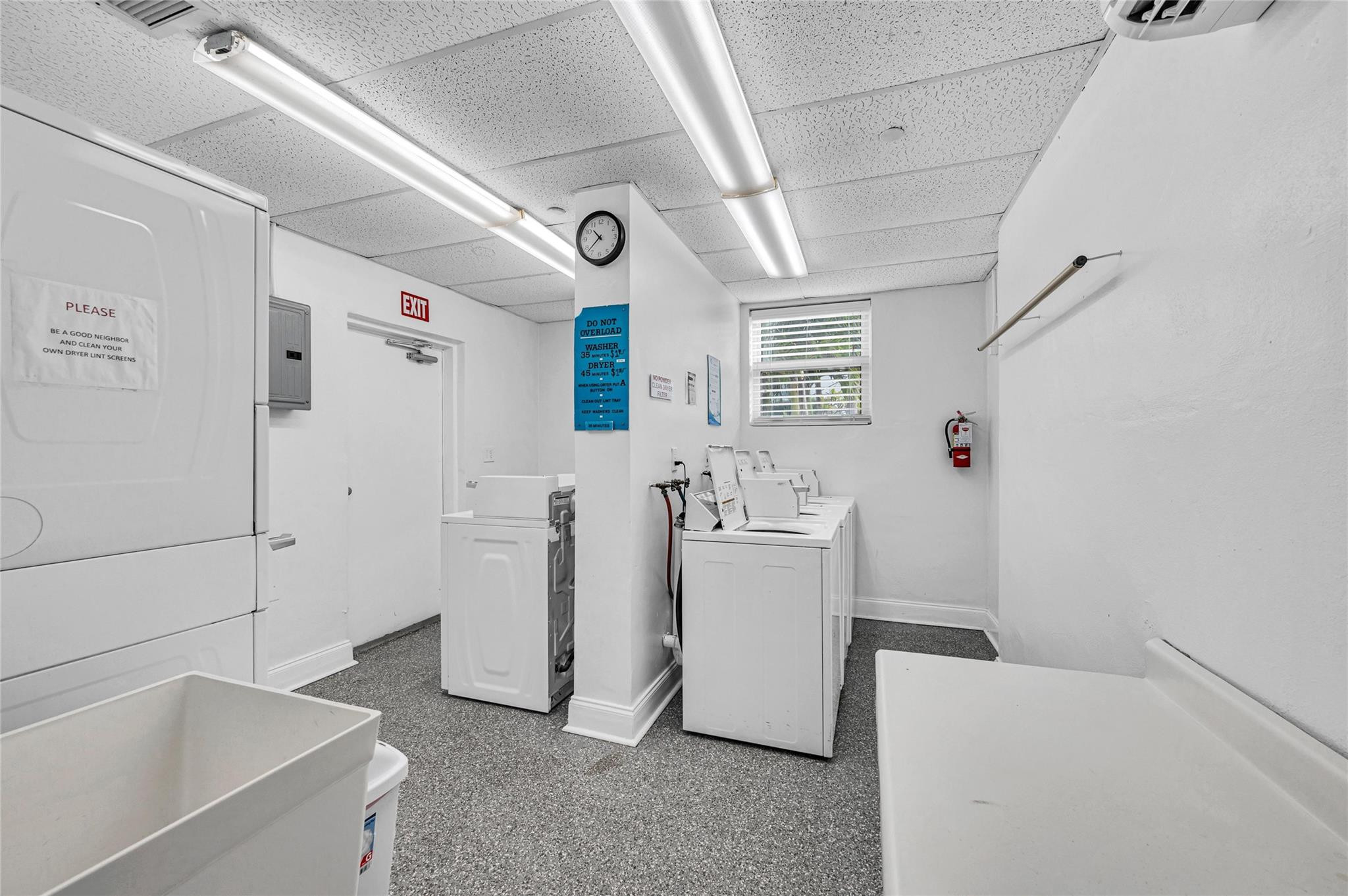 LEISURE SANDS CONDO - Residential