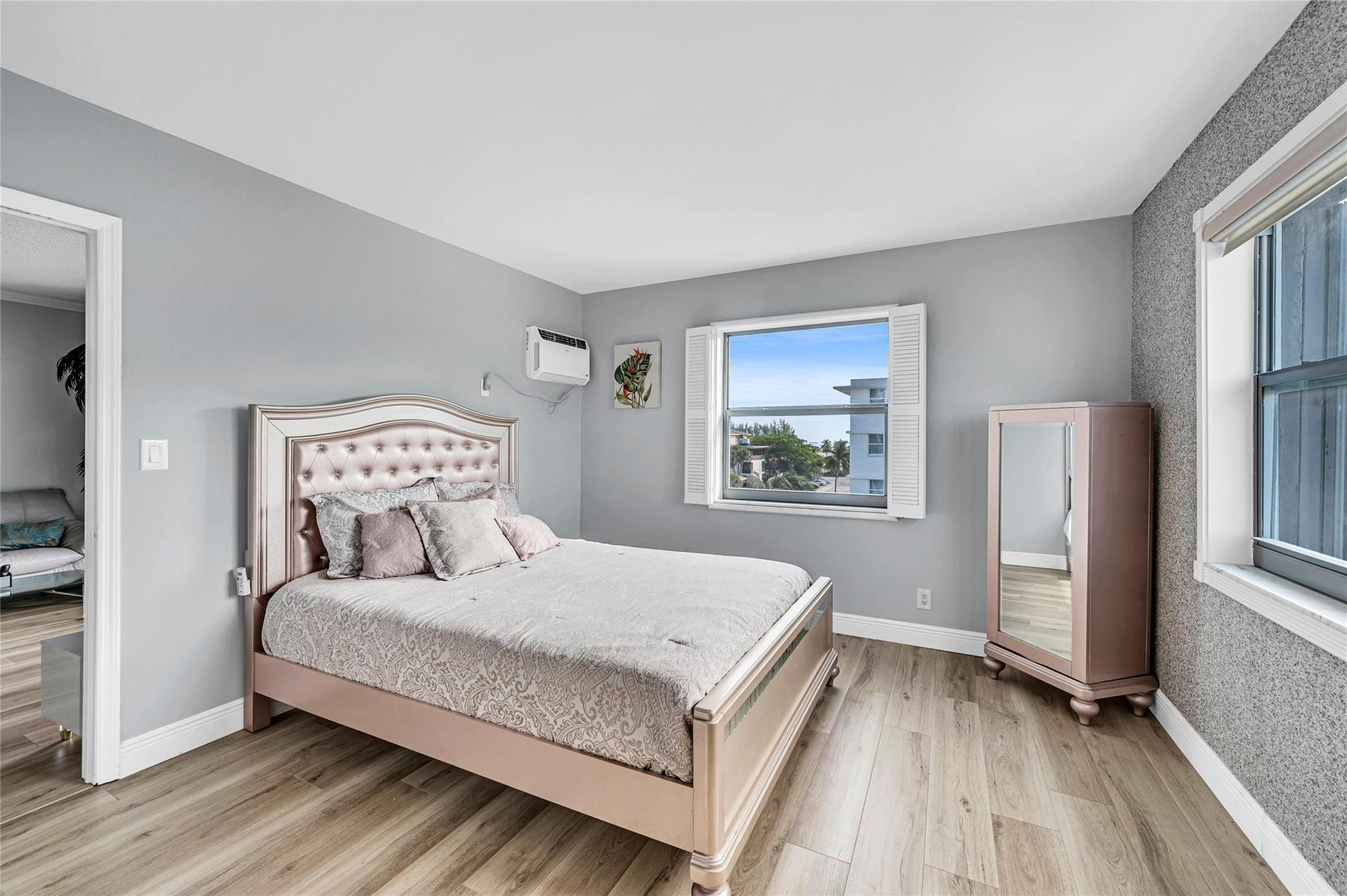 LEISURE SANDS CONDO - Residential