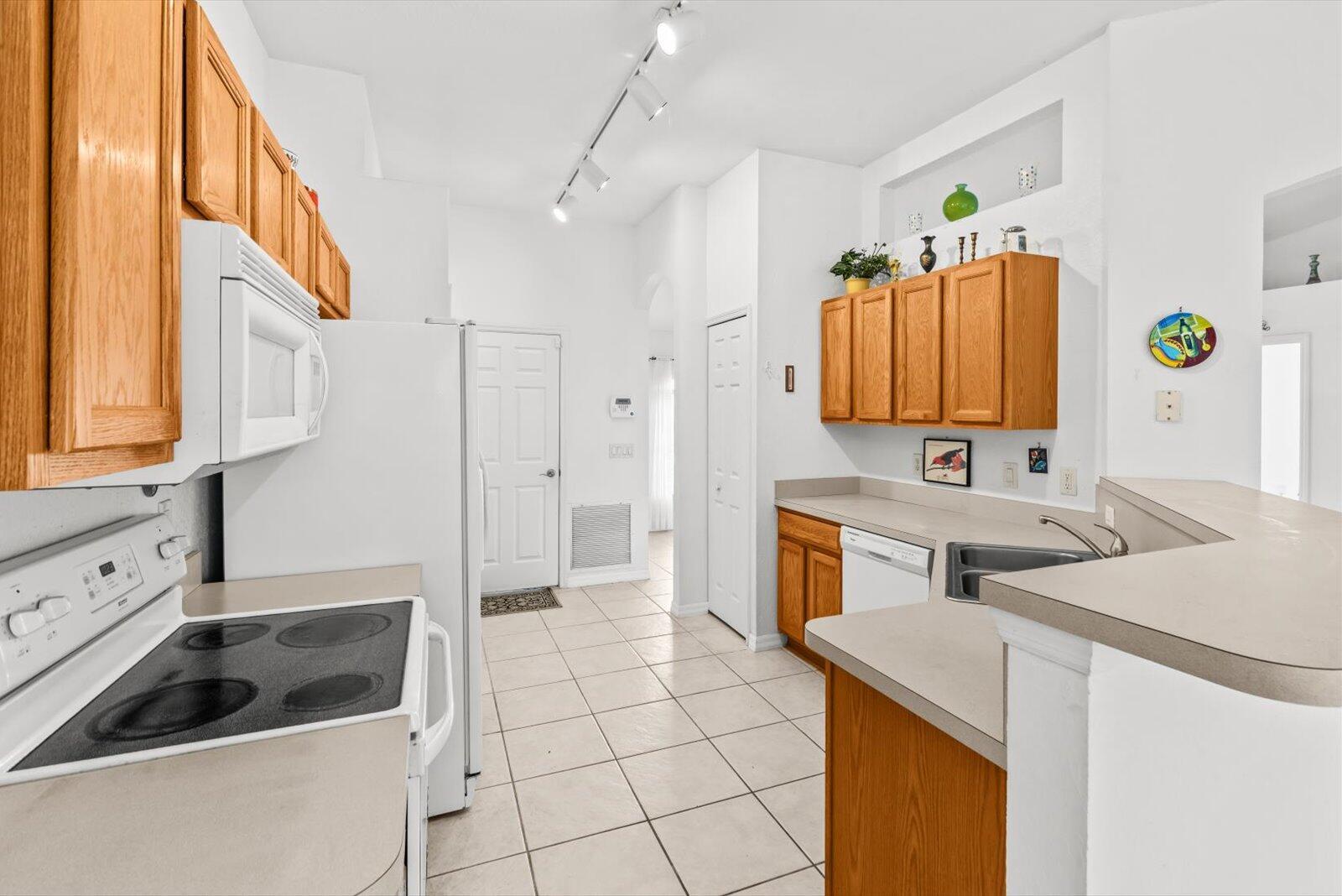 PORT ST LUCIE SECTION 44 - Residential Lease