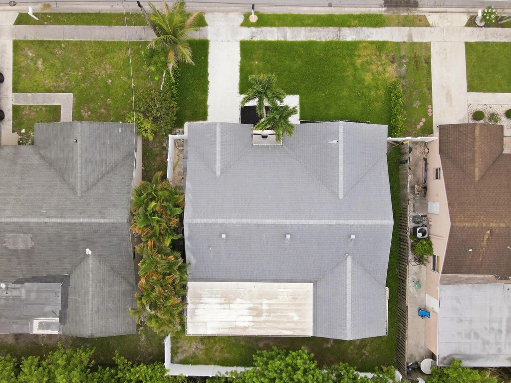 Photo of 22267 SW 57th Avenue, Boca Raton, FL 33428 (MLS # B26045378)