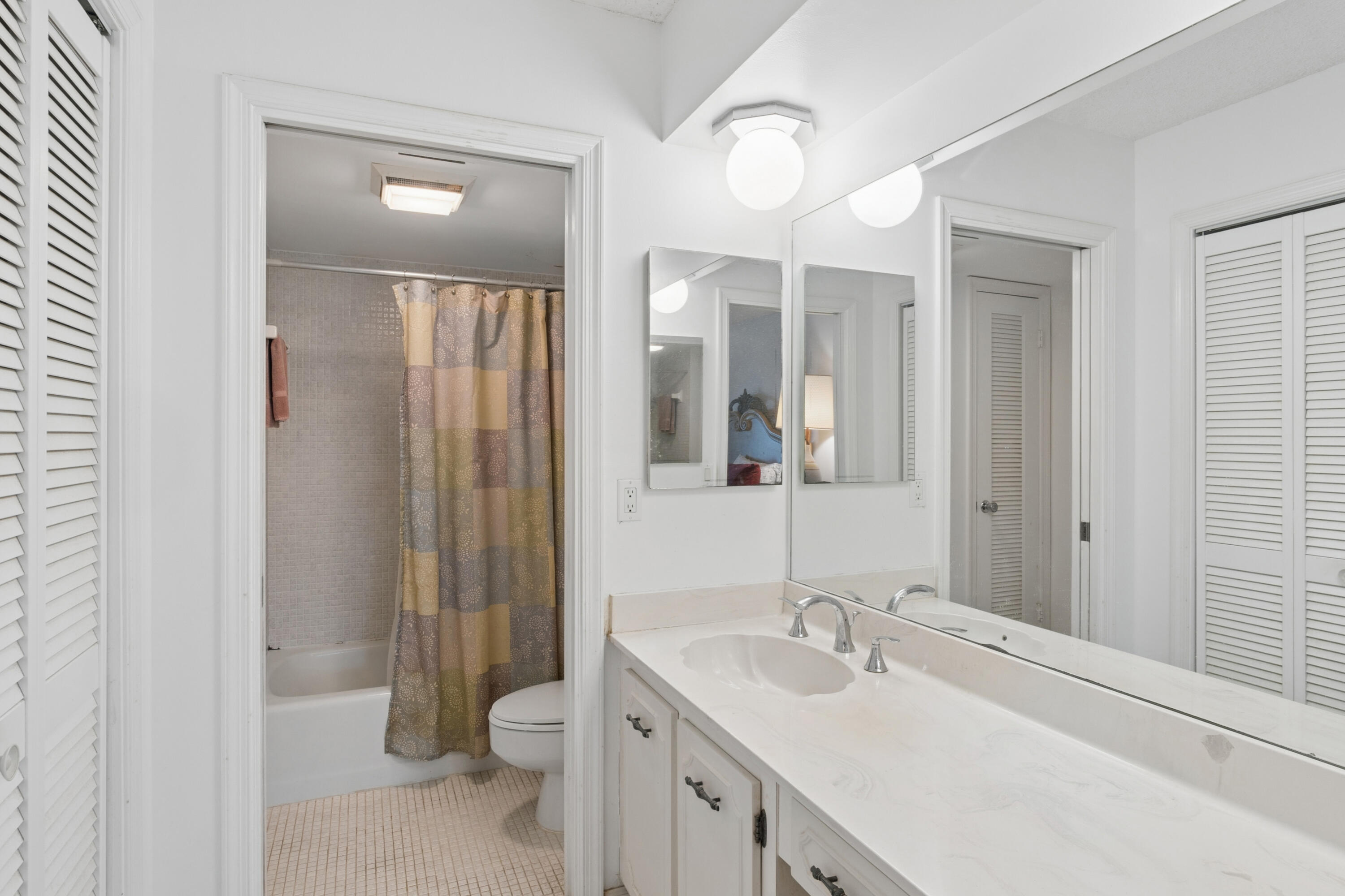 ATLANTIS SHERBROOKE VILLAS EAST CONDO - Residential