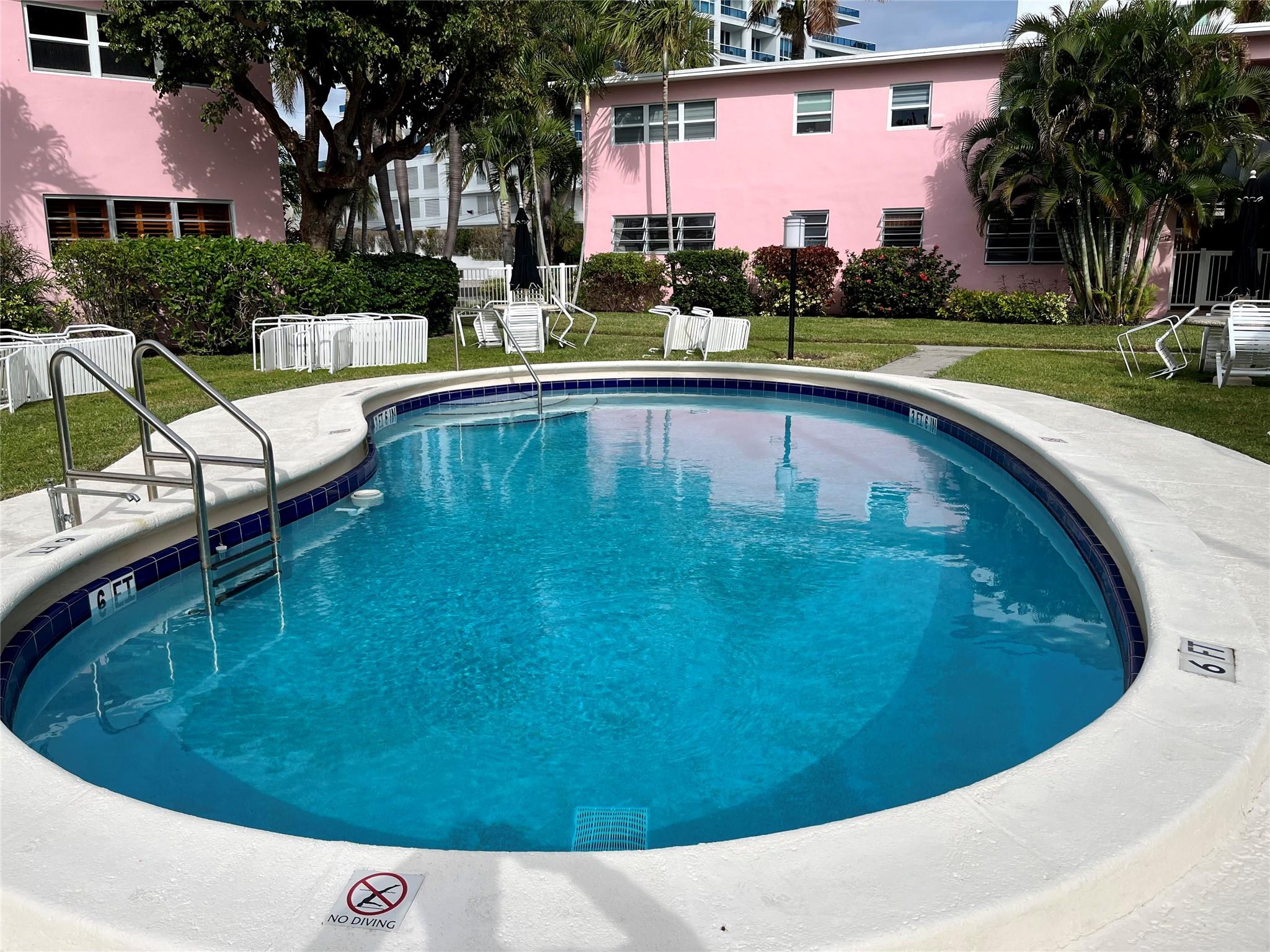 700 Bayshore Dr 14