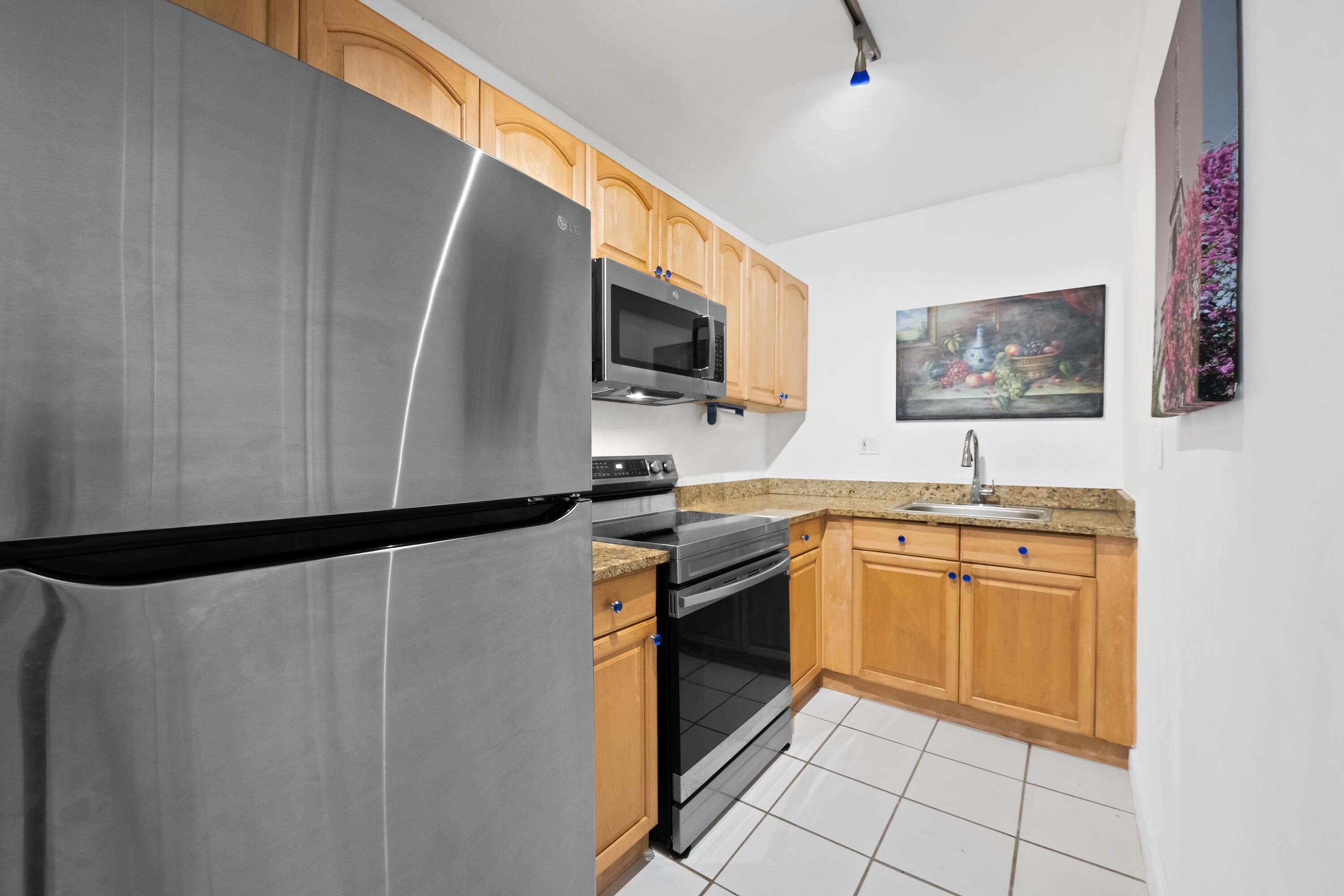 720 Orton Avenue 402