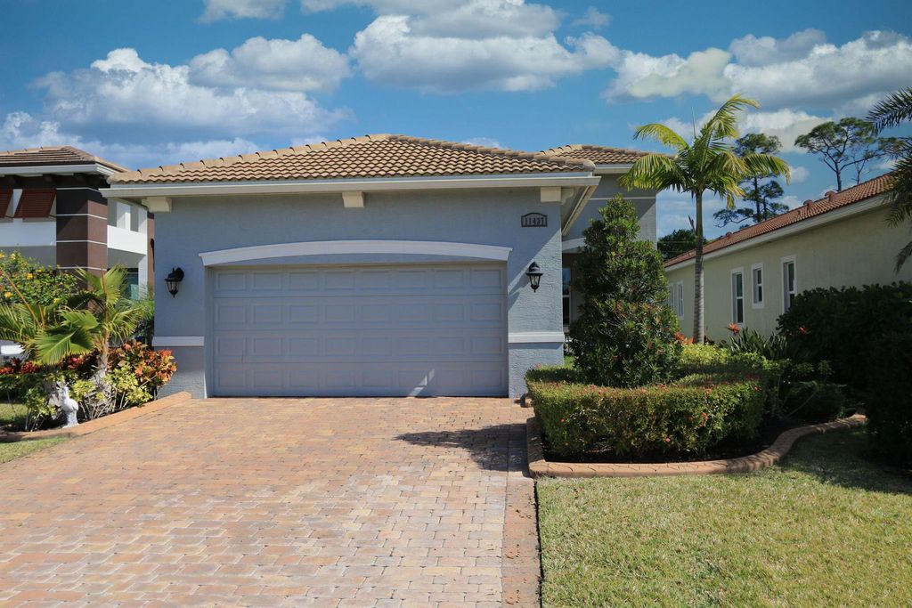 Photo of 11437 SW Visconti Way, Port Saint Lucie, FL 34986 (MLS # R10963949)