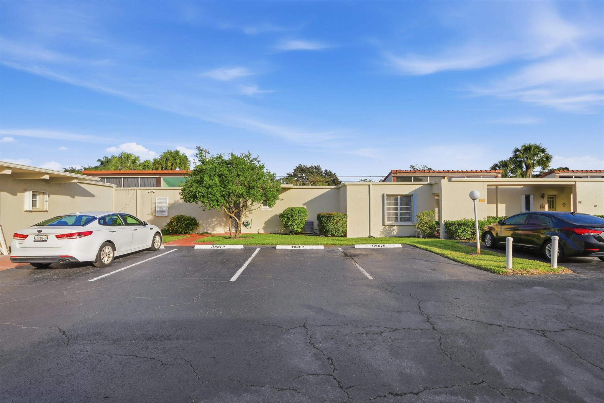 View photos, virtual tours, details... 2534 Boundbrook Drive S 116