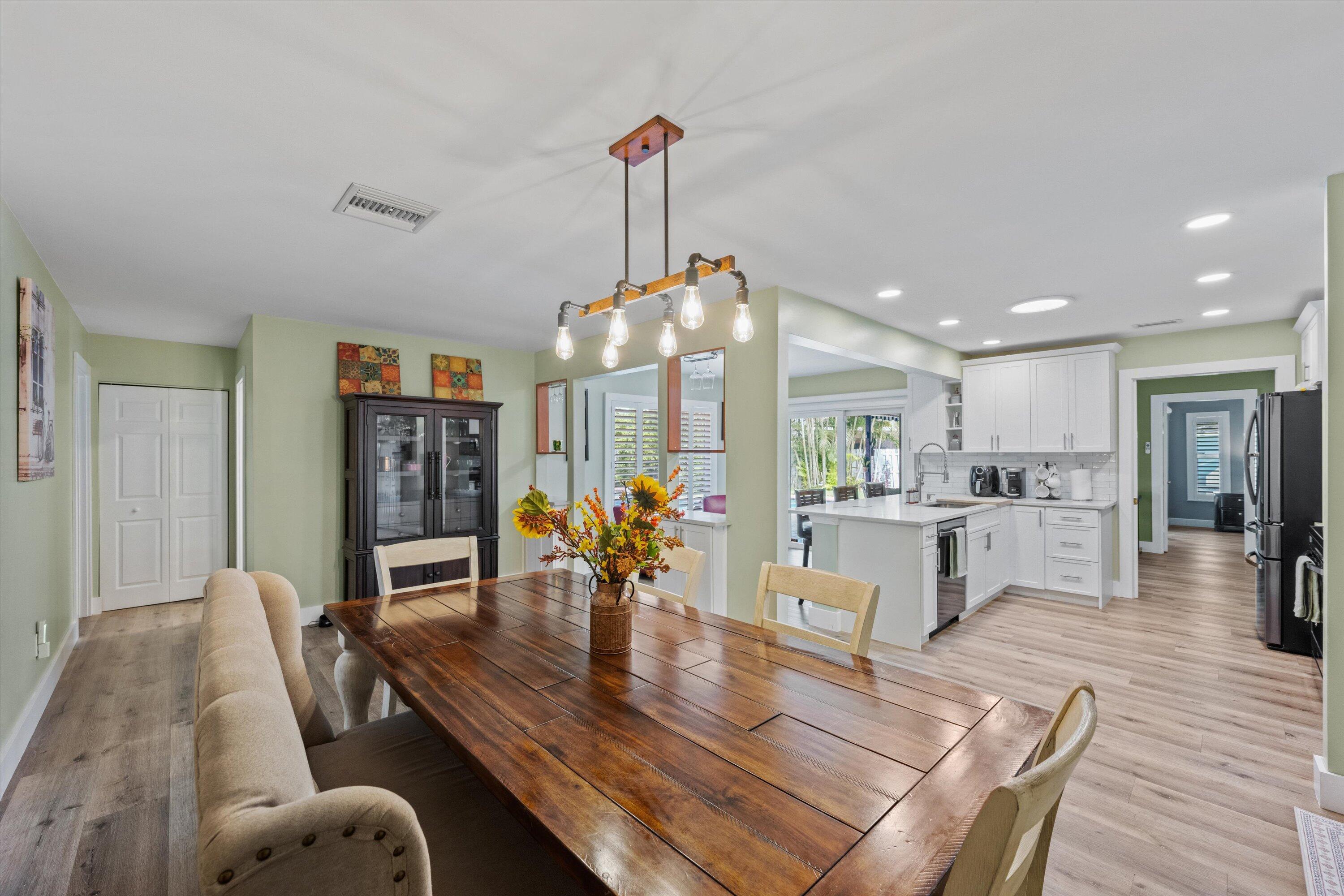 SOUTH SHORE 4 OF WELLINGTON - Residential Lease