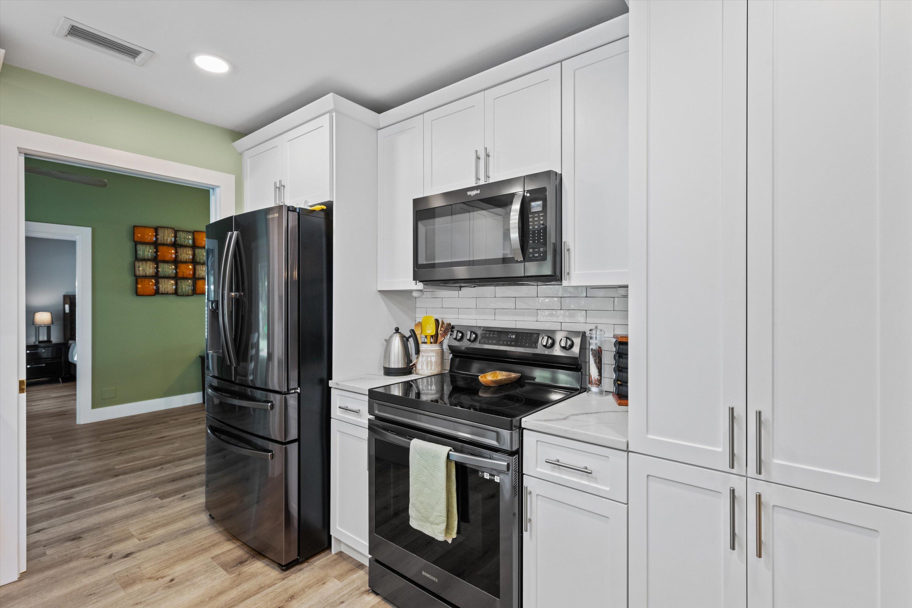 SOUTH SHORE 4 OF WELLINGTON - Residential Lease