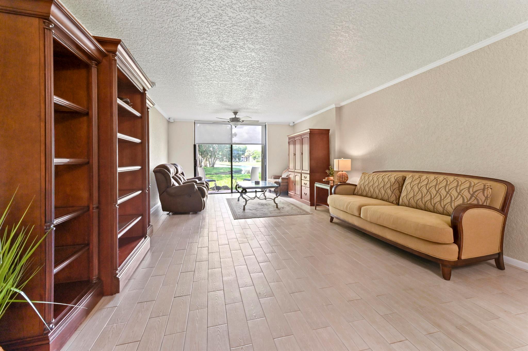 WATERSEDGE AT THE LAKES O - Residential Lease