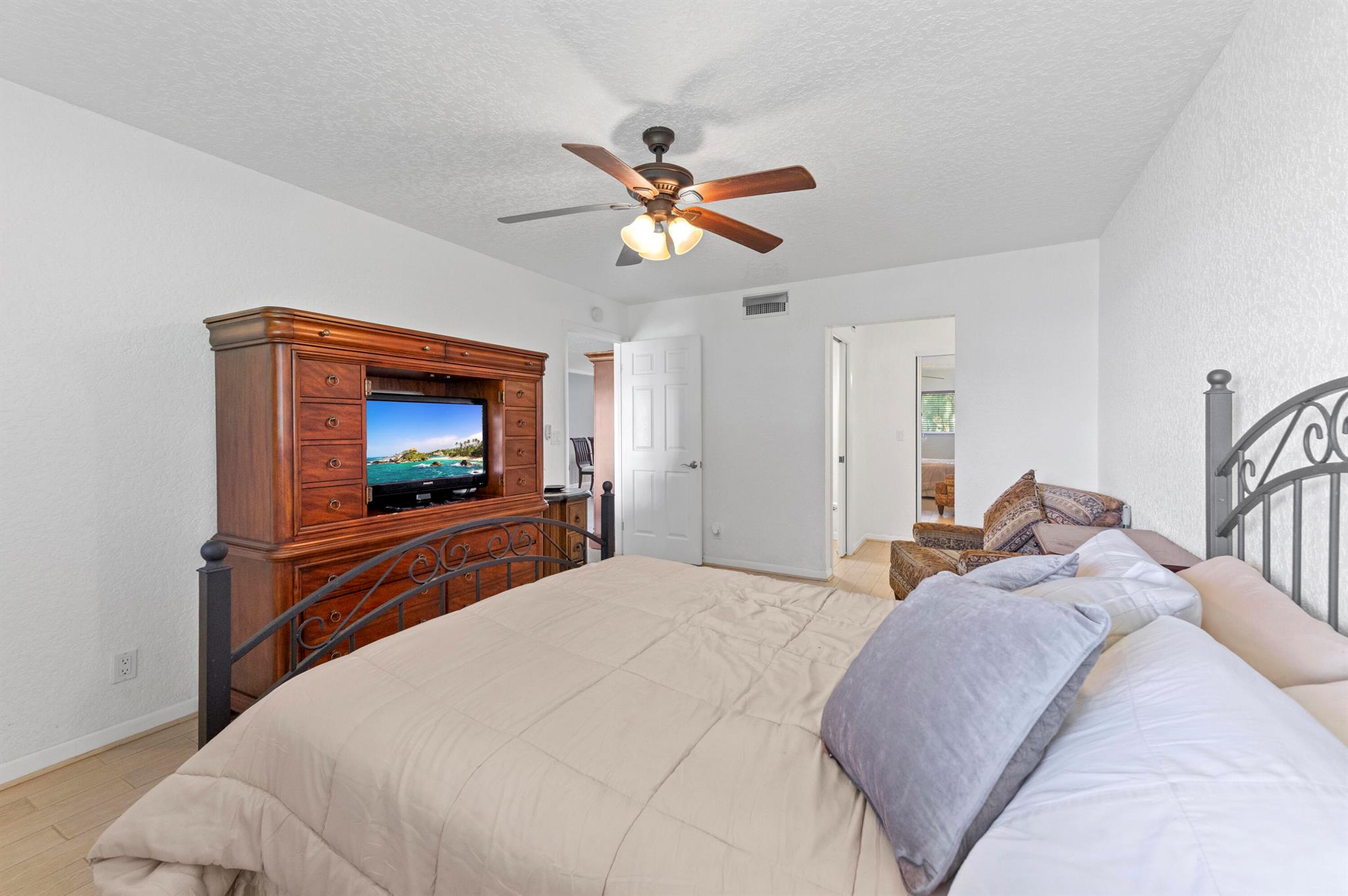 WATERSEDGE AT THE LAKES O - Residential Lease
