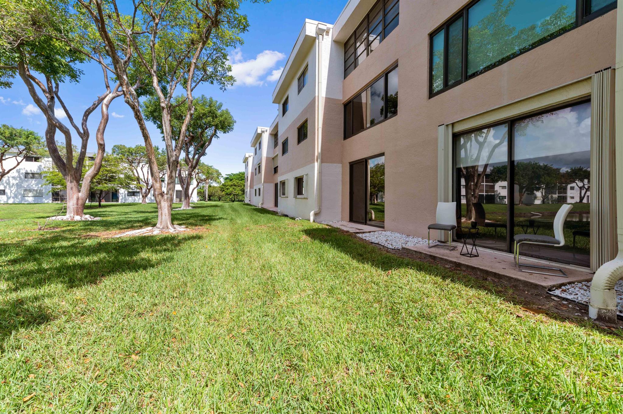 WATERSEDGE AT THE LAKES O - Residential Lease