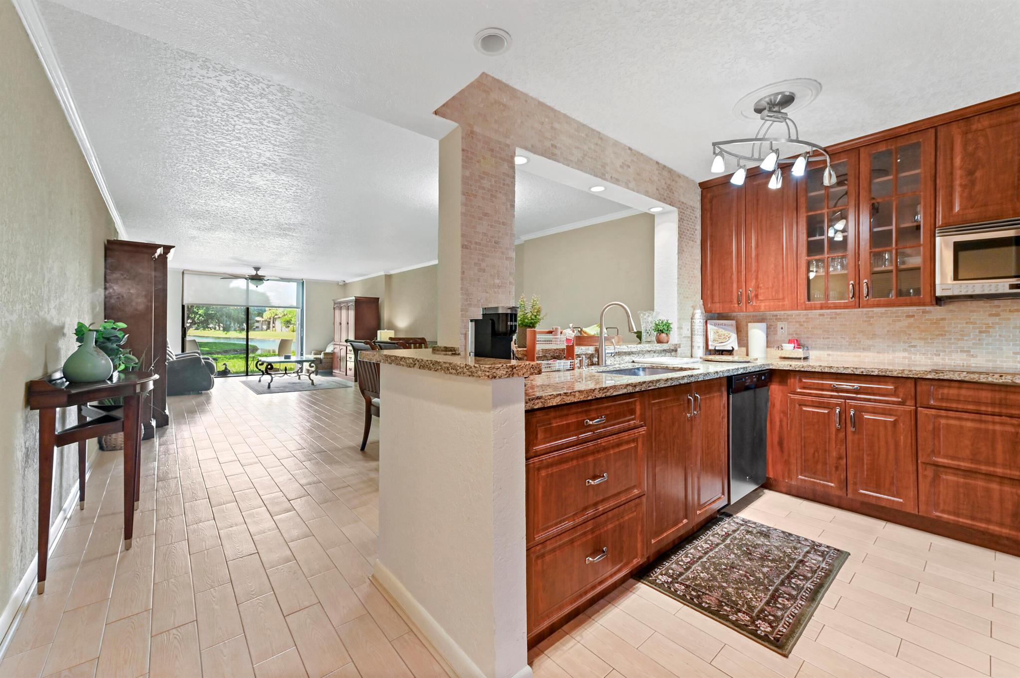 WATERSEDGE AT THE LAKES O - Residential Lease