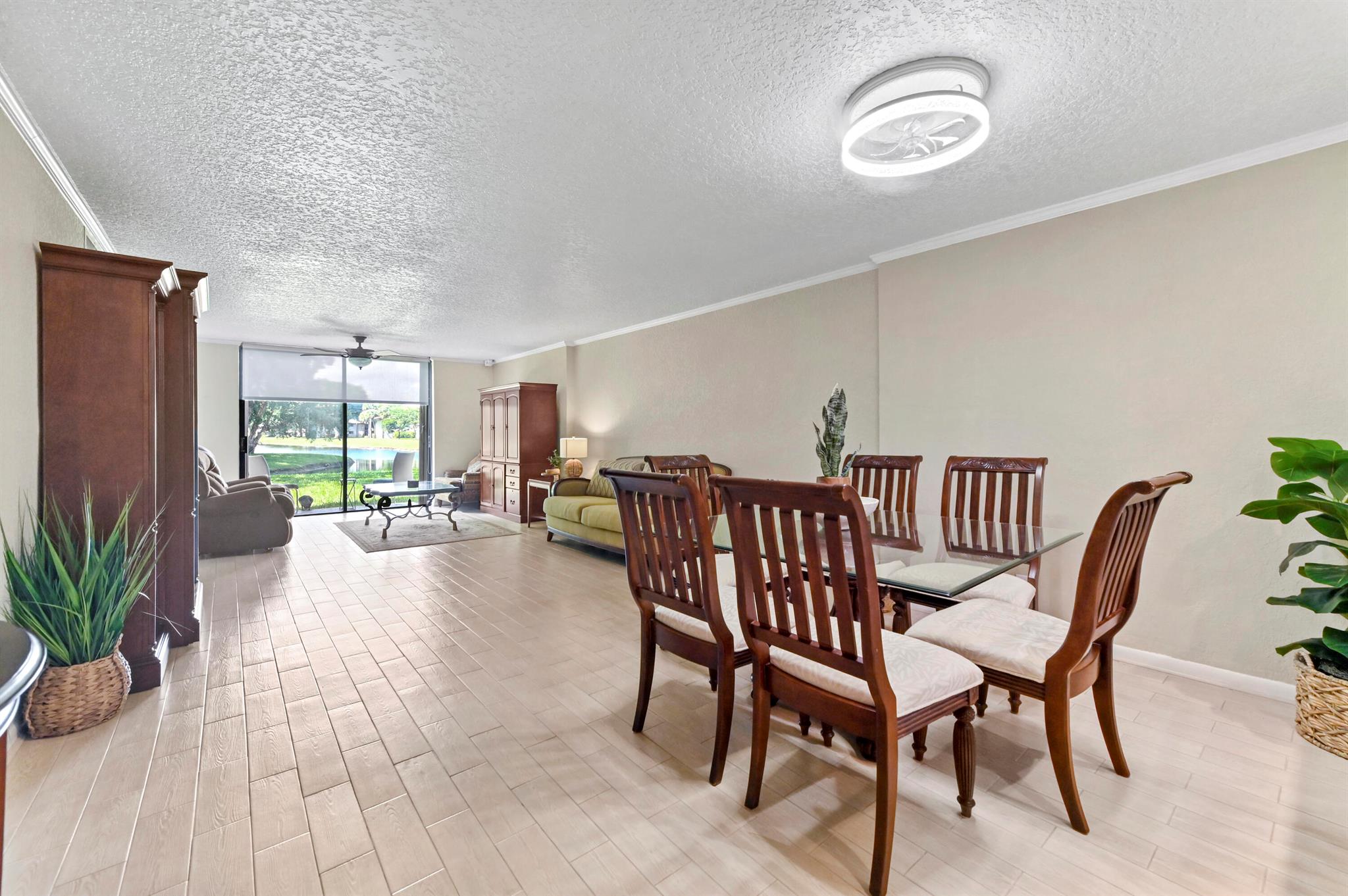 WATERSEDGE AT THE LAKES O - Residential Lease